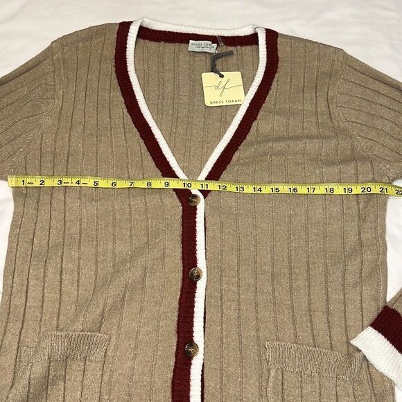 Dress Forum Women’s Taupe Burgundy Contrast Trim V-Neck Cardigan Size Large - Picture 8 of 9